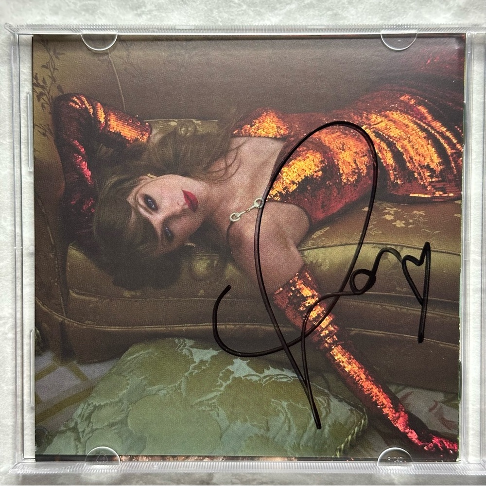 Taylor Swift The Life of a Showgirl‎ Signed CD Version 2